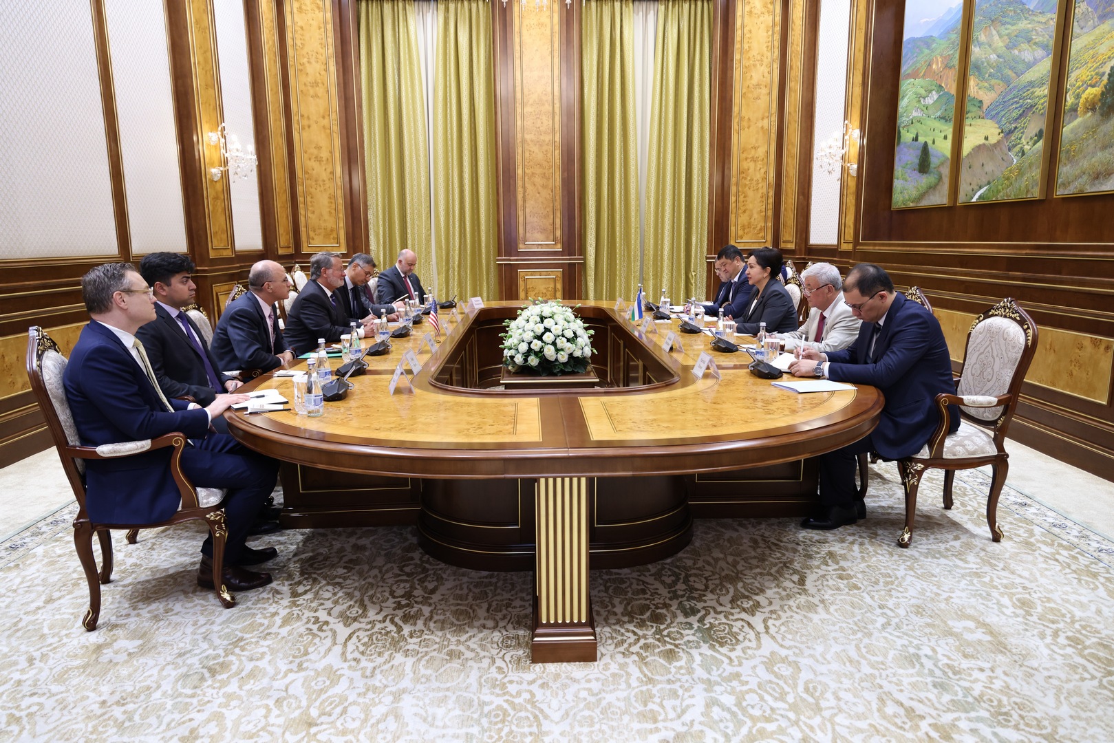 В Сенате Олий Мажлиса обсуждены вопросы реализации межпарламентских отношений между Узбекистаном и США