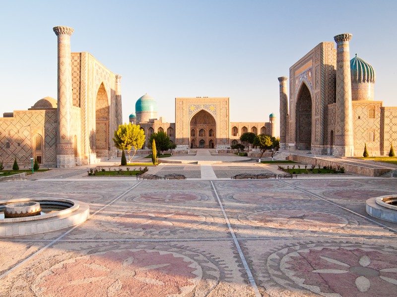 Туризм становится одним из ведущих секторов экономики Узбекистана